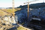 Young engineers visit Folsom Dam Spillway construction site