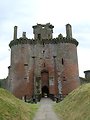 Deutsch:  Caerlaverock Castle, Haupteingang, Gatehouse (Nordtürme)