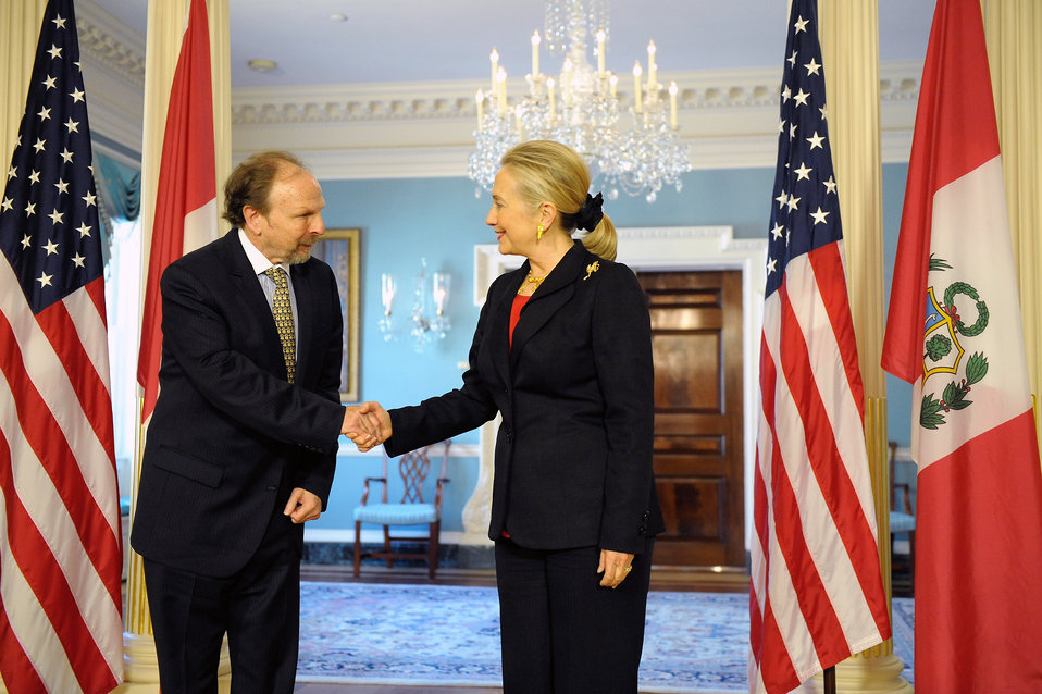 Secretary Clinton Meets With Peruvian Prime Minister Salomon Lerner Ghitis