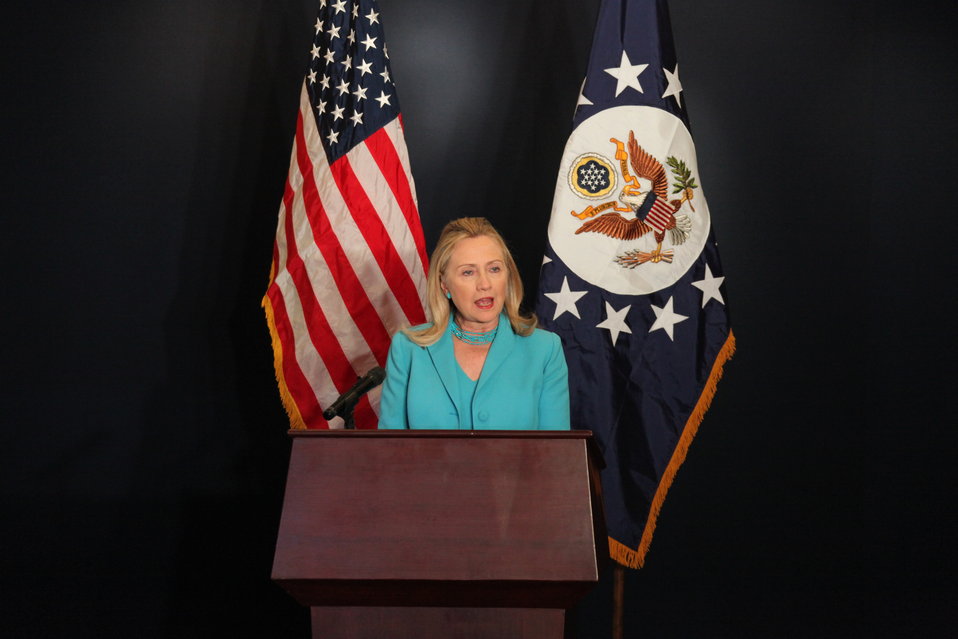 Secretary Clinton Addresses Burmese Press