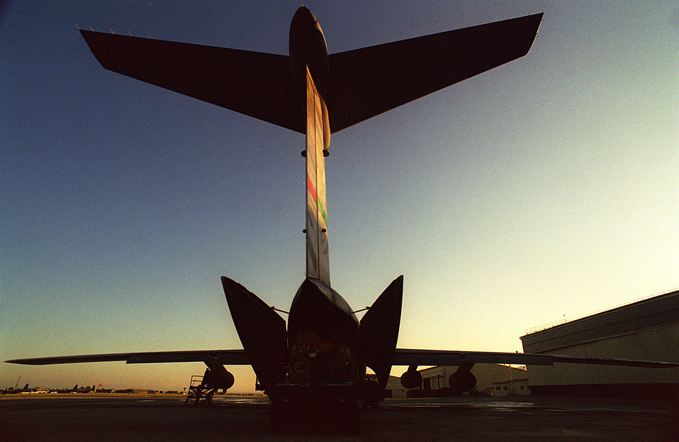 Loading the Globemaster