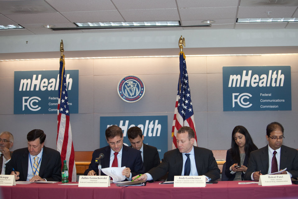 FCC Chairman and mHealth Attendees