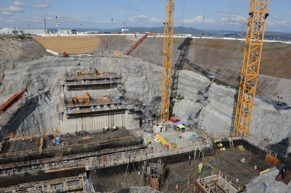 Rising control structure at Folsom Dam