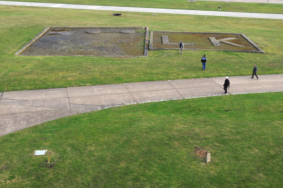 Leakenheath tower falling down