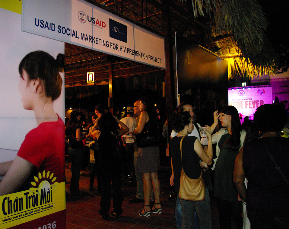 PEPFAR, U.S. Embassy Host Dengue Fever Concert in Hanoi