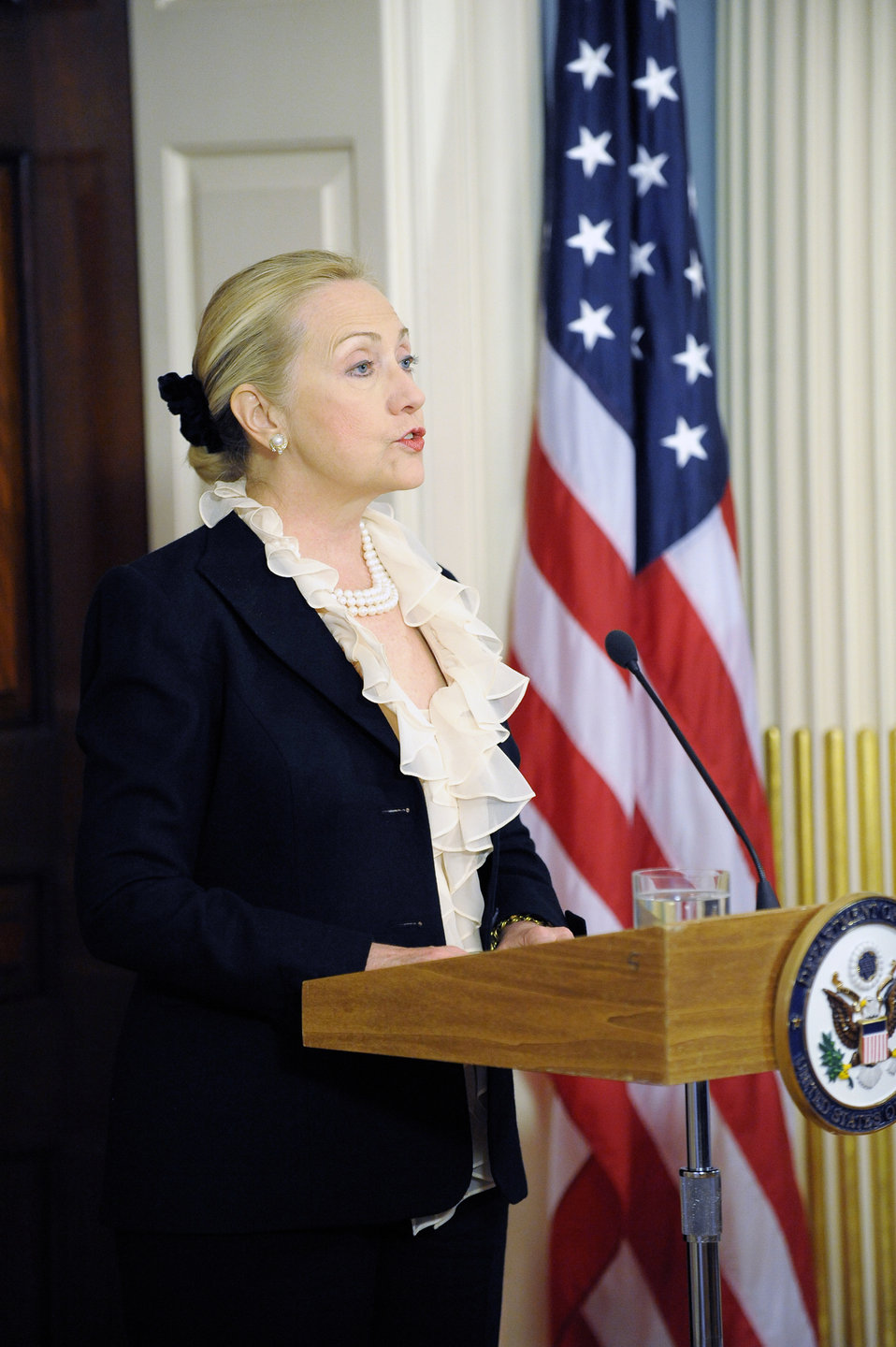Secretary Clinton Delivers Remarks on Burma