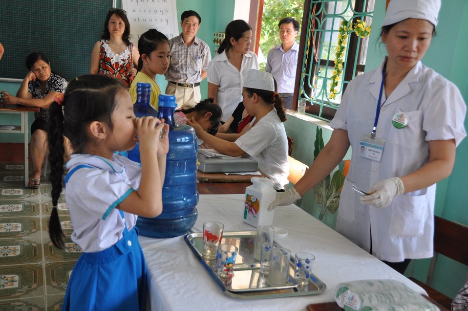 USAID supports deworming education and medication distribution in Bac Giang Province