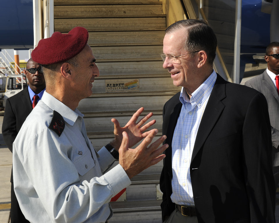 Admiral Mullen Is Welcomed to Israel By General Shamnii