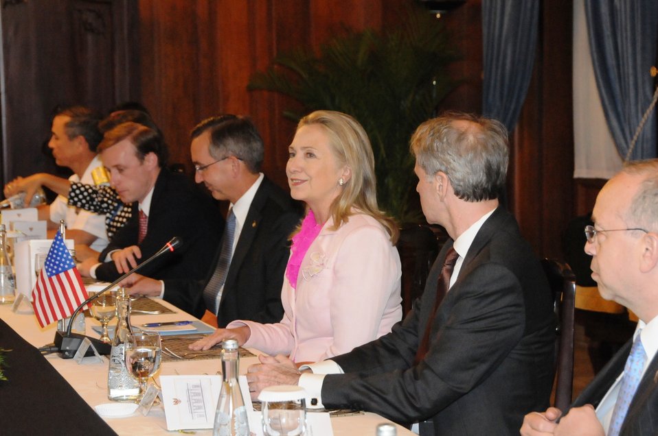Secretary Clinton Meets With Senior Officials in Indonesia