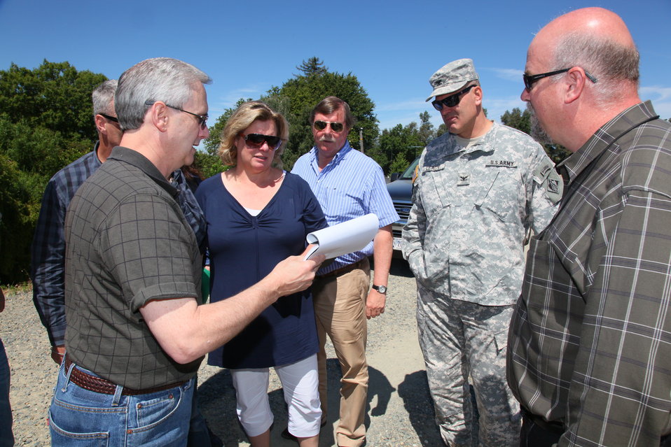 Dutch delegates tour District levees and Folsom project