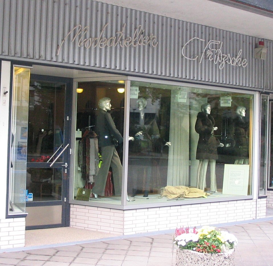 Deutsch:  Fritzsche, Kürschner in Düsseldorf, Felix-Klein-Straße 1 (Reeser Platz)