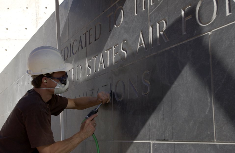 Air Force Memorial progress 'wows' Airmen