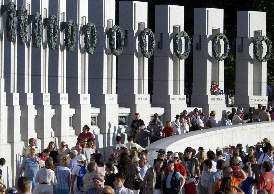 National World War II Memorial dedicated