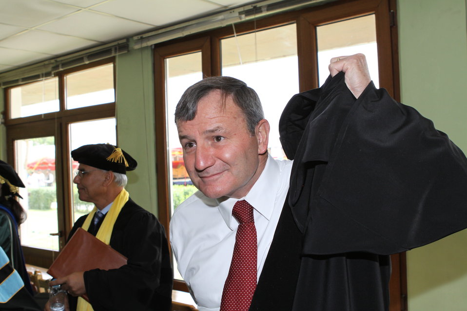 100526 AUAF Graduation 044