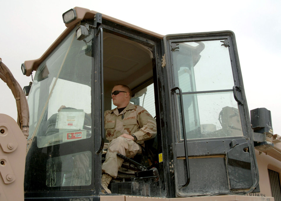 Aerial porters saving countless lives moving air cargo in Iraq