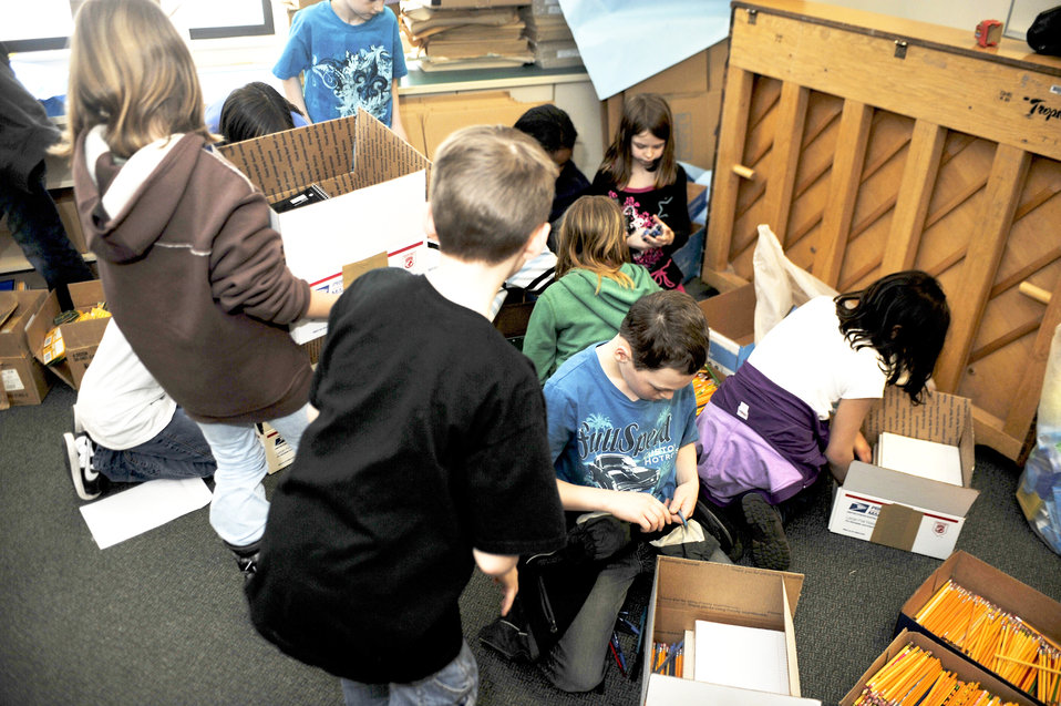 Elemendorf children lend helping hand