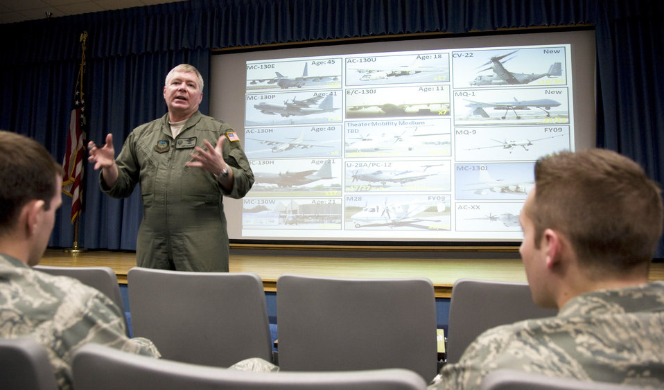 Special operations officials seek best, brightest pilots