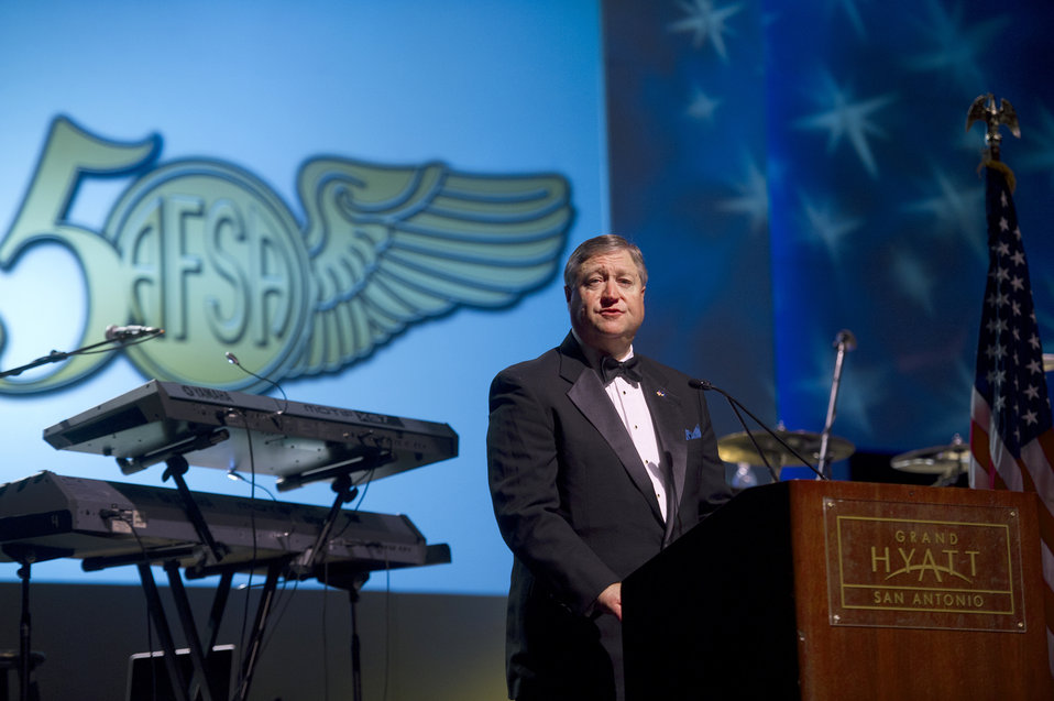 Air Force leaders laud AFSA, Airmen at gala