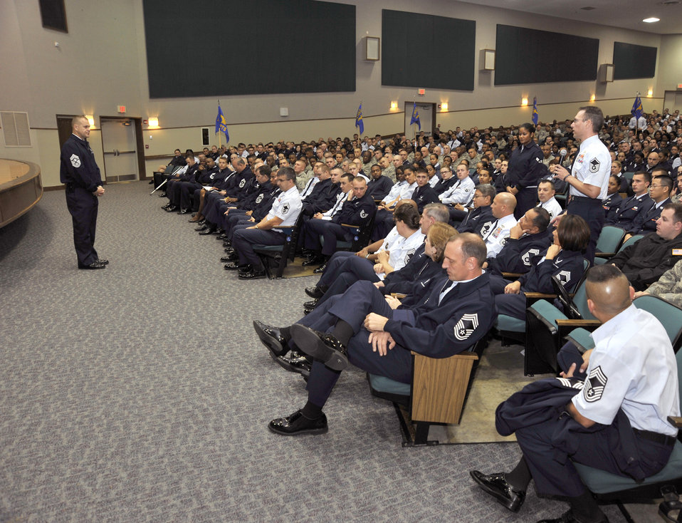 CMSAF visits Andrews, discusses Air Force issues