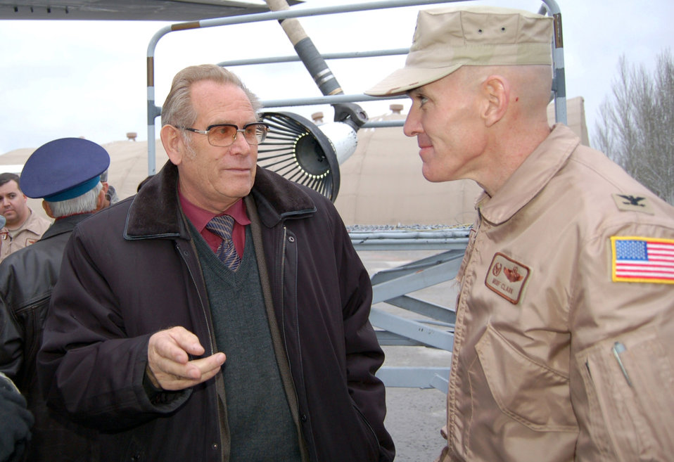 Kyrgyz war heroes, Manas Airmen enjoy Veterans Day