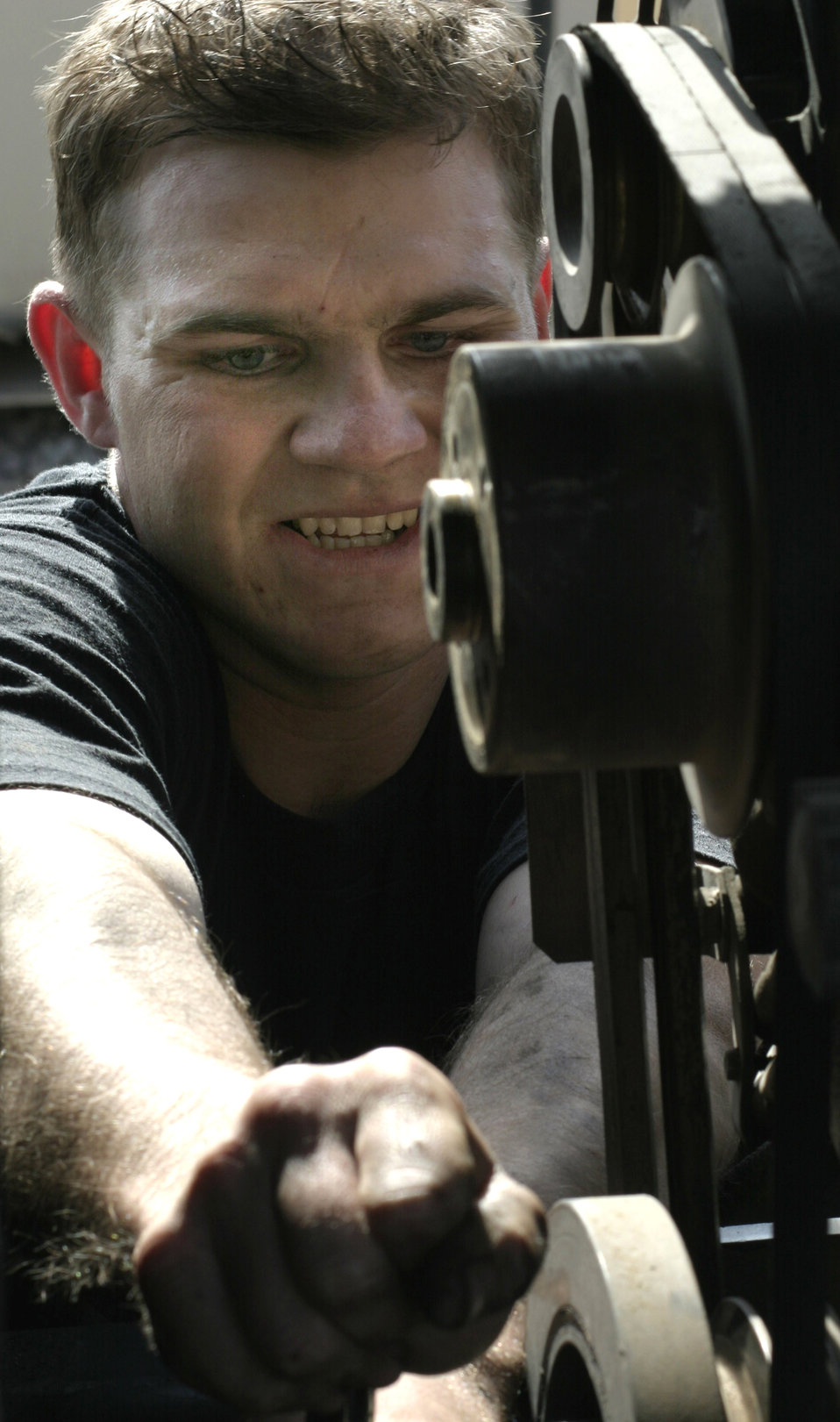 Airmen keep Iraqi airways clear