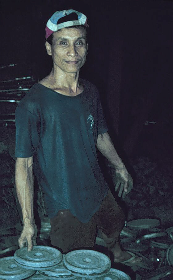 This photograph shows a foundry worker who took part in a 1998 hands-on industrial hygiene sampling course in Manila, Philippines.