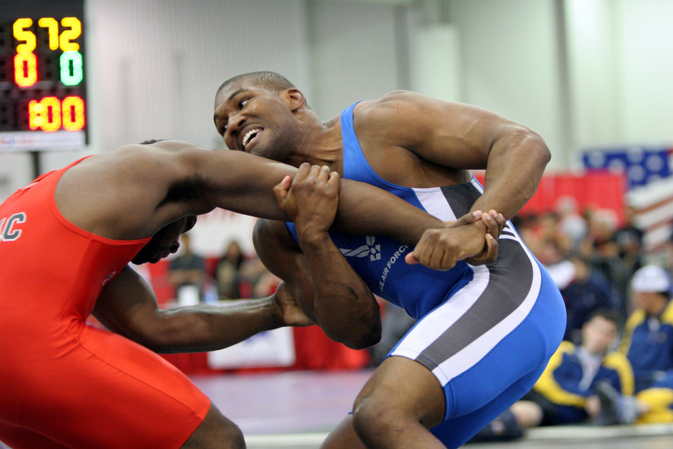 Air Force wrestlers take two medals at nationals