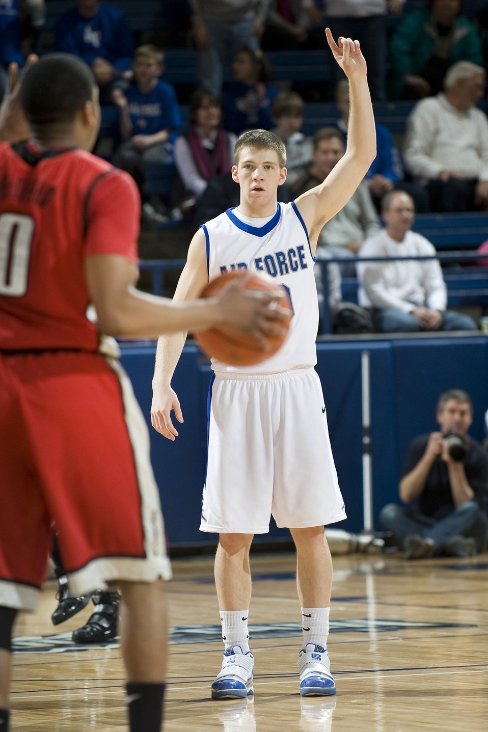 Falcons fall to Running Rebels