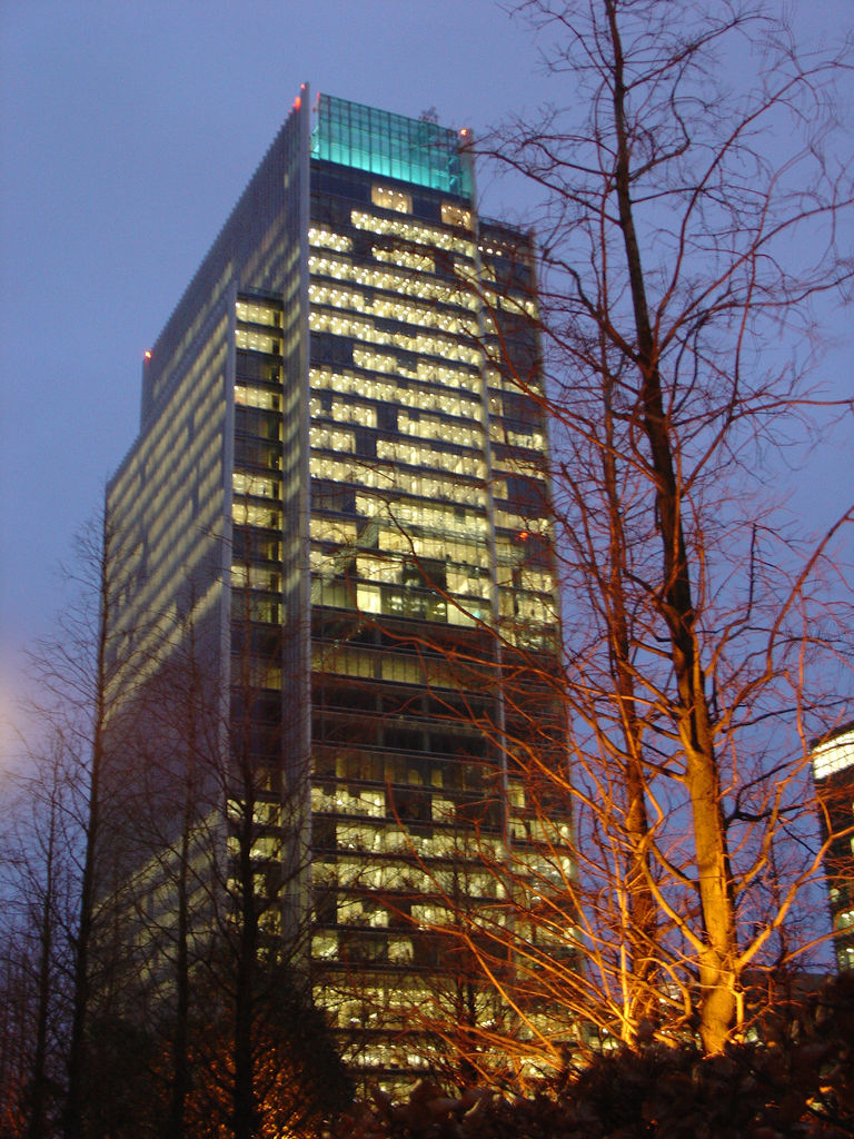 10 Upper Bank Street in London 10 Upper Bank Street