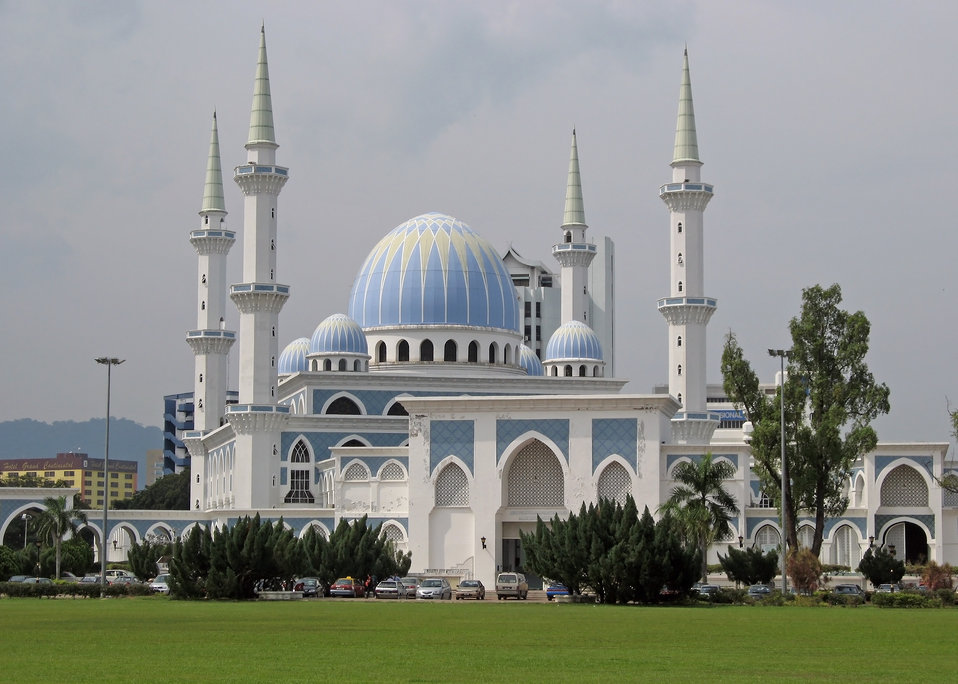 Sultan Ahmad I Mosque, Kuantan, Pahang, Malaysia. Also the State Mosque of Pahang.