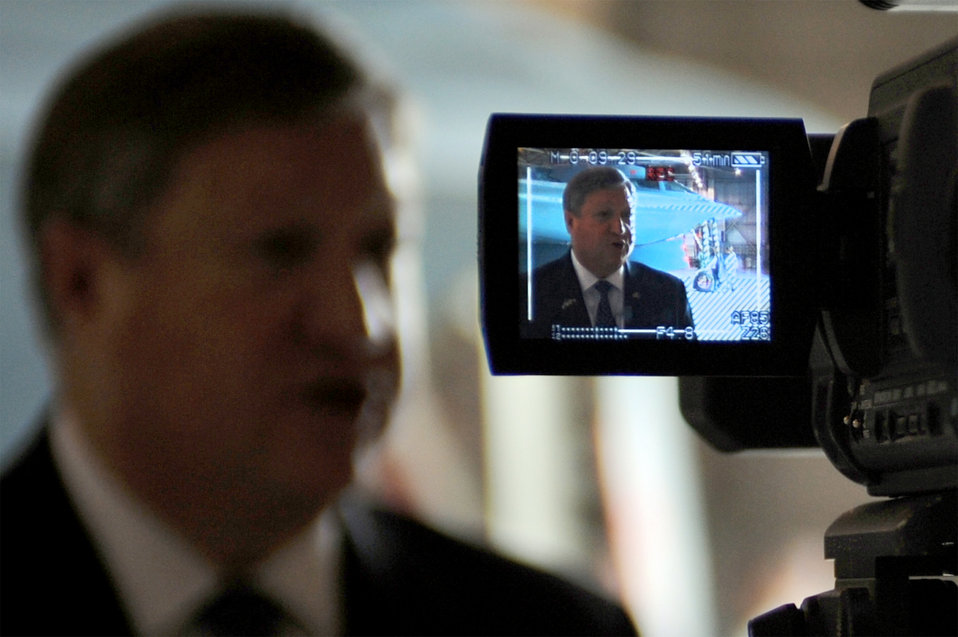 SecAF impressed with Airmen, B-2